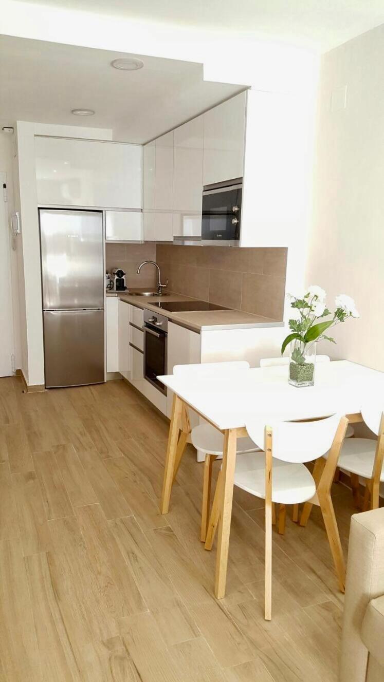 Apartamento Puerto Con Piscina Apartment Blanes Bagian luar foto